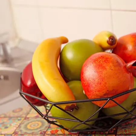 Very Close To Old * בוקרשט