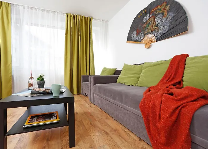 Very Close To Old * Bucureşti