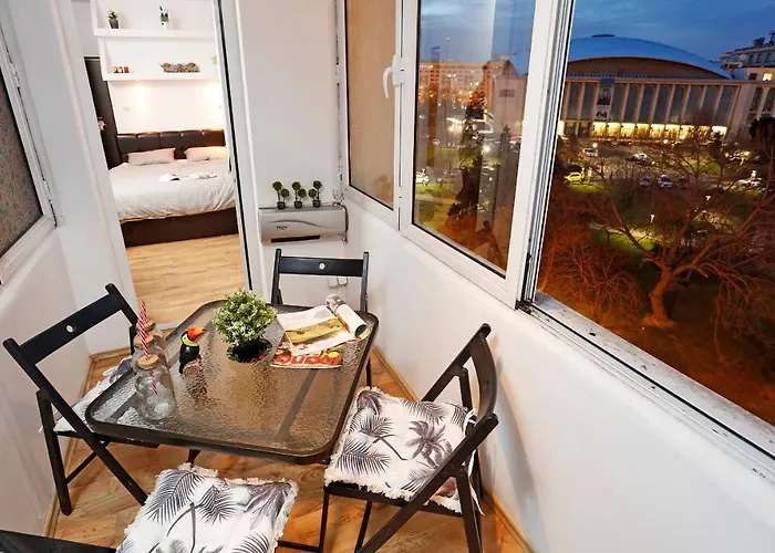 Apartament Very Close To Old