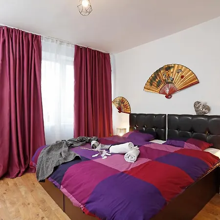 Apartment Very Close To Old