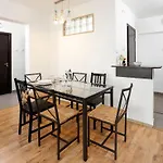 Apartman Very Close To Old